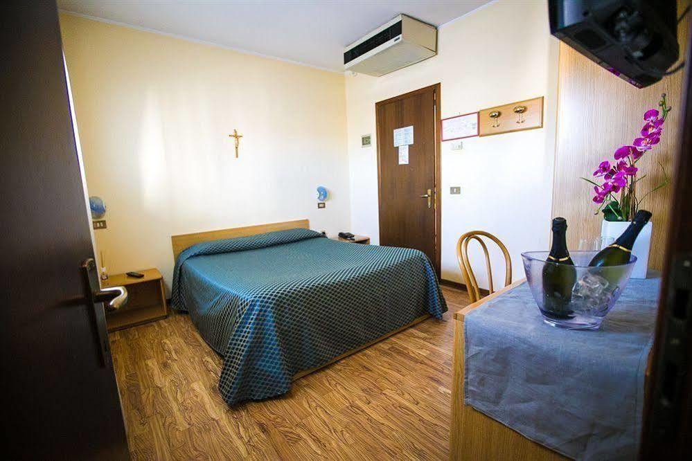 Hotel Agli Olmi San Biagio di Callalta Buitenkant foto